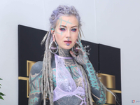 Порно фото: Грубое сумасшедшее порно с двойным аналом